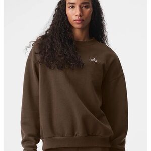 ALO Yoga Women’s Crewneck Sweatshirt in Dark Brown